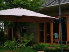 -Chom Cafe and Restaurant