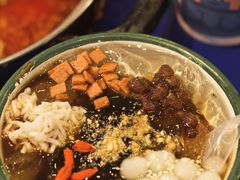 -马路边边串串香(苗栗路店)