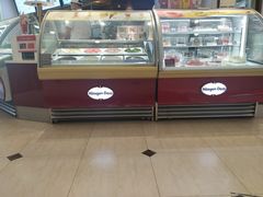 面包甜点陈列柜-哈根达斯(石家庄北国店)