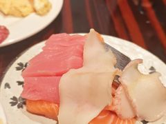 -广州万富希尔顿酒店·感趣自助餐厅·金秋蟹宴生蚝海鲜刺身