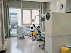 -雅悦齿科(顾村公园店)