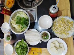 -牛喵喵铜锅牛肉馆