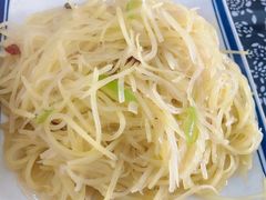 -八两八金·莱芜特色炒鸡(市南漳浦路店)