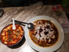 老坛酸菜鱼-周渝食惦·酸菜鱼精致川菜(横岗店)