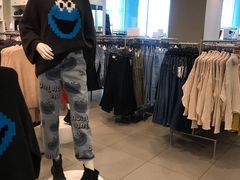 -H&M(鹏欣水游城店)