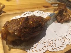 烤羊腿-老阿妈蒙古村·蒙古包·草原文化·歌舞表演(老君堂店)