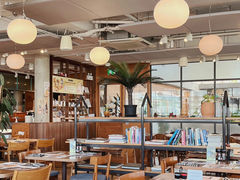 -ROAST coffee & eatery