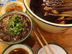 -拈签一笑黄牛肉辣卤串串