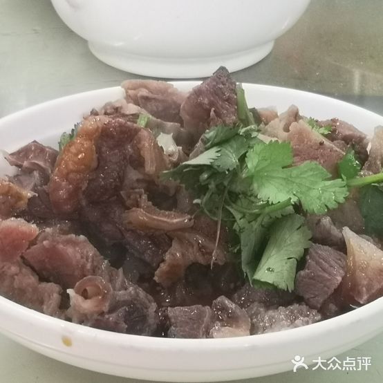 枝仔牛白腩早餐店(总店)