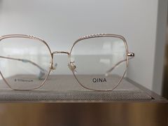 -翰佐蔡司小乐圆·依视路星趣控·暴龙眼镜折扣店