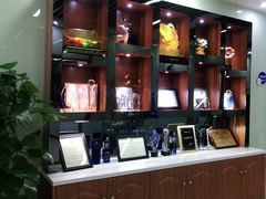 -茂菊口腔连锁(浦东南路店)