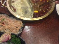 -重庆爽翻天老火锅(临平万达广场店)