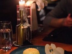 焦糖苹果配山核桃及香草奶油慕斯-AZUL by FUEL蓝色·法式酒馆(琶醍店)