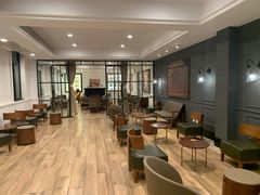 大堂-星巴克臻选(广州沙面店)