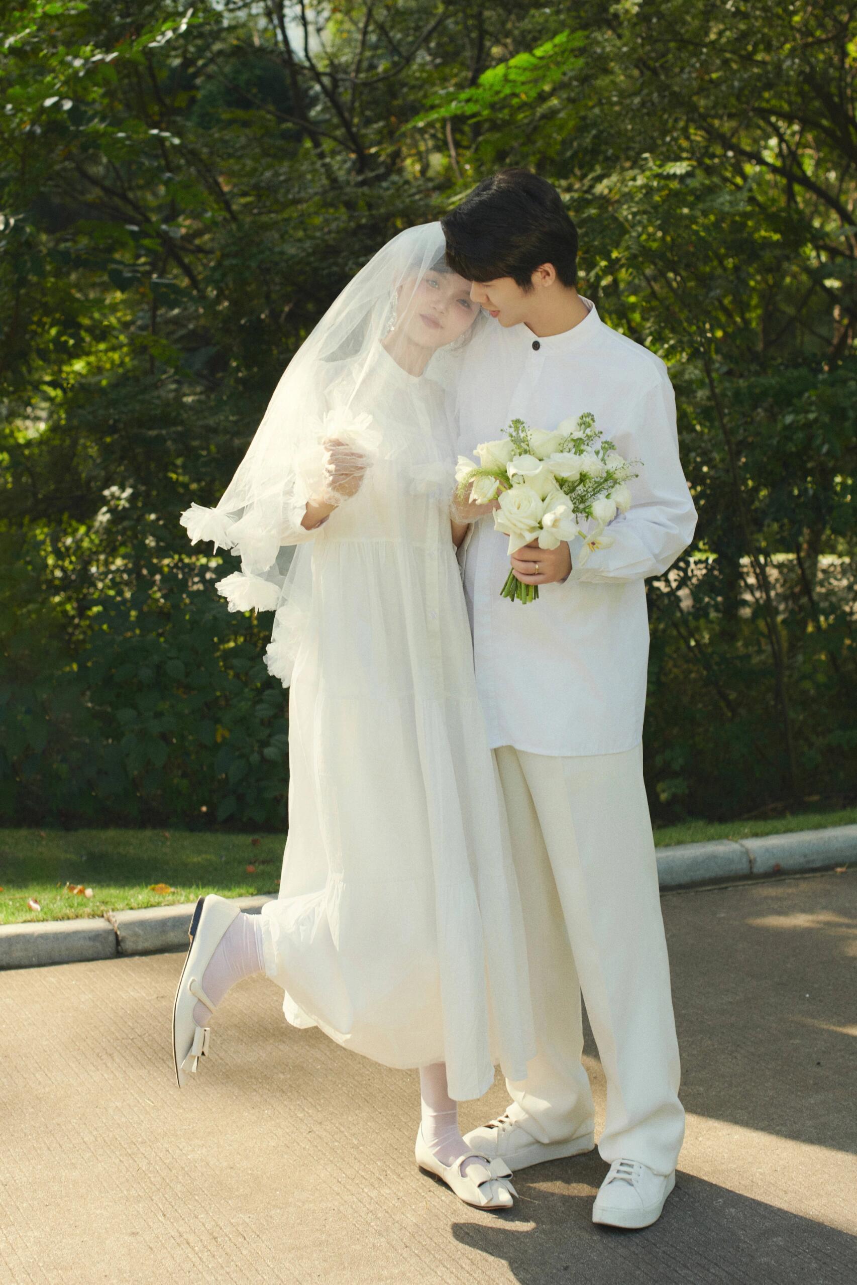 客人的森系婚纱照这是什么🎬青春爱情电影