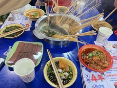-马路边边串串香(苗栗路店)