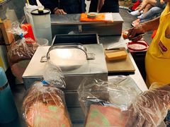 -詹爷爷乌节路街头冰淇淋