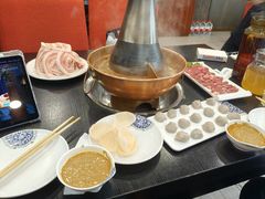-楼外楼大刀肉传统火锅居(博学路店)