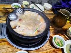 野生菌土鸡火锅-菌之家·专业纯野生菌火锅·特色炒菌