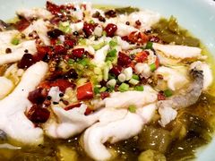 招牌酸菜鱼-港丽餐厅