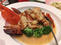 -万龙洲海鲜(大兴绿地缤纷城店)