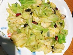 爆炒牛心菜-新興传承烤鸭