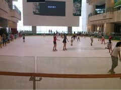 iphone_upload_pic-冰纷万象滑冰场(二七万象城店)