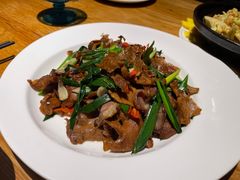 -渝半城经典川粤菜(重庆天地店)