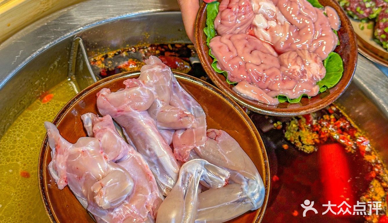 这家重庆老火锅直接封神，排队都要炫❗❗