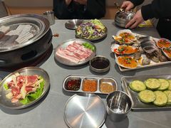 -围炉肉舍丹东海鲜烤肉·烤活鳗(步行街店)