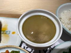 -老乡鸡(上海白玉兰广场店)