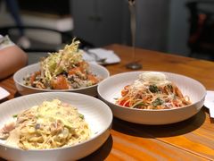 烟熏三文鱼杂菌沙拉-BE BRIGHT KITCHEN(正佳广场店)