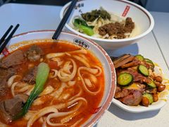 -顺溜·手工刀削面·黑金店(铜锣湾店)