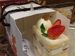 -花花卷卷·鲜食蛋糕(静安久光百货店)