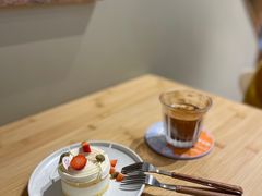 -C.Y Cafe