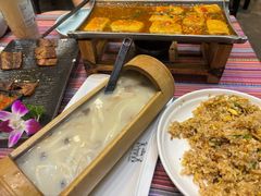 -香巴拉云南餐厅(华莱坞店)