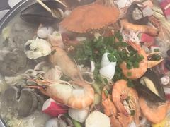 招牌海鲜骨煲-凤城康记饭店