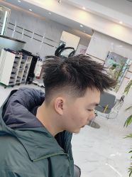 -秦·专注剪发