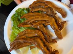 -二荆条·蜀鲜汇城市森林火锅