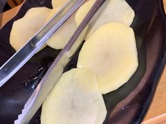 土豆片-唯成•韩国炭火烤肉 유성고기
