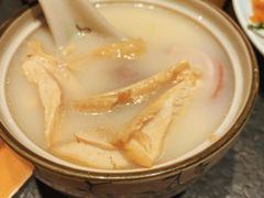 暖心猪肚鸡汤炖汤-潮堂 · 潮州菜(国贸商城店)