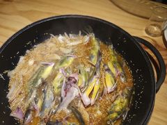 黄辣丁鲜鱼锅-小小河边鱼(天润城店)