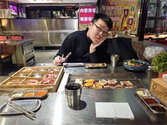 -马路牙子烧烤音乐酒馆(望京店)