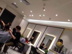 -苏豪路易士·嘉玛发廊