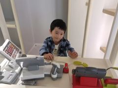 -KIDults童伴儿亲子餐厅(达美中心广场店)