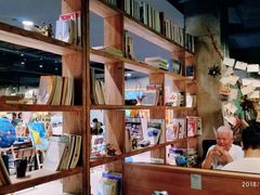 -魔方城市书房(中街益田店)