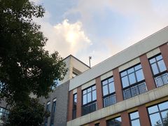 -上海师范大学附属中学(三林校区)