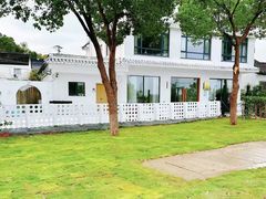 -弥舍·湖景团建泳池派对别墅·湖山境店