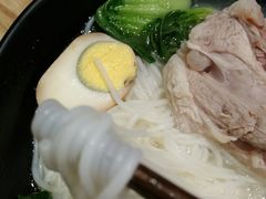 清汤筒骨粉-小魔童·鲜切牛肉粉(时尚天河东区店)