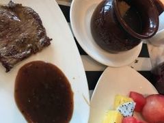 -万达文华酒店·48F云端窗景美食汇自助餐厅